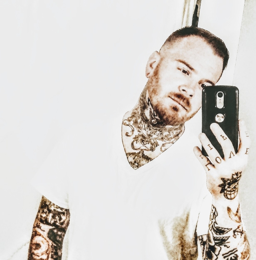 Meet your Posher, Chad